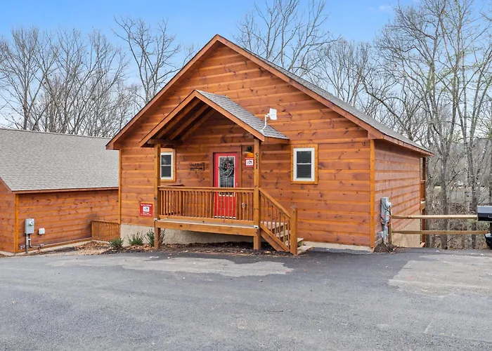Location 2 Bed 2 Bath Brand New Log Cabin Located Less Than A Mile From The Pigeon Forge Strip